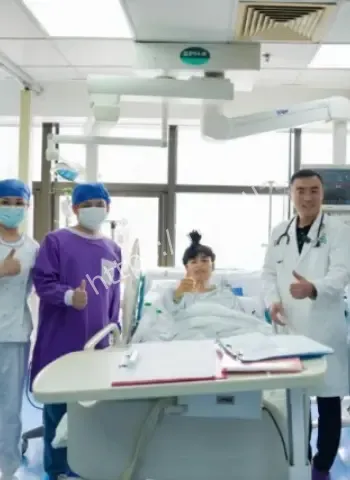 深圳发现一例镜面人